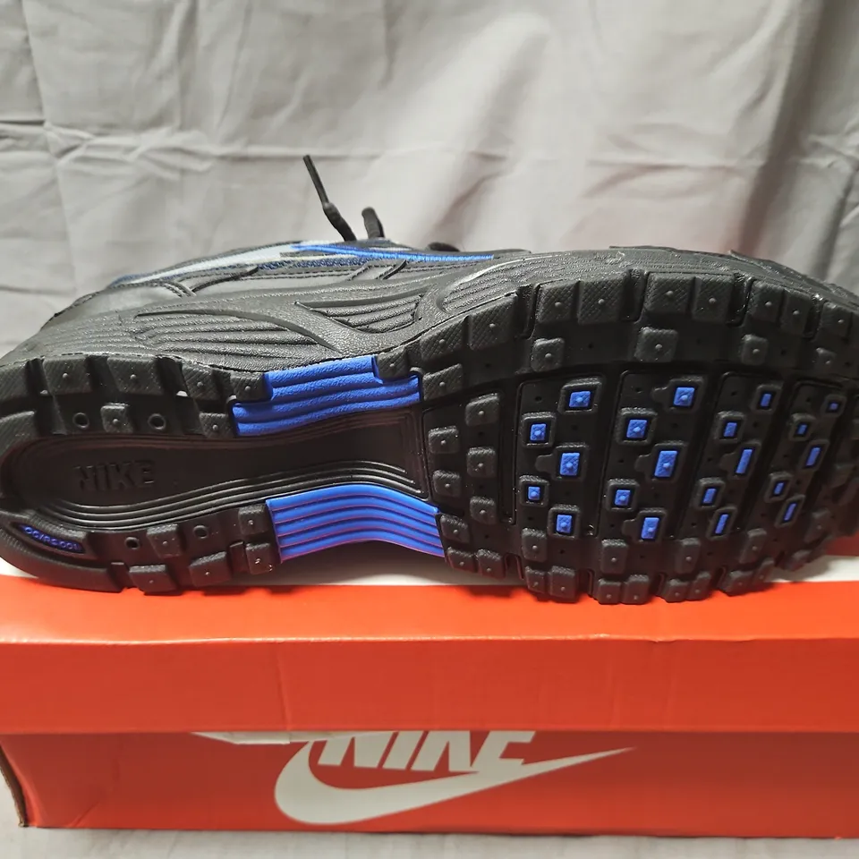 BOXED NIKE P-6000 TRAINERS – BLACK/GREY WITH BLUE ACCENTS, UK 11