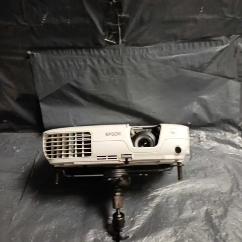 EPSON LCD PROJECTOR  – WHITE
