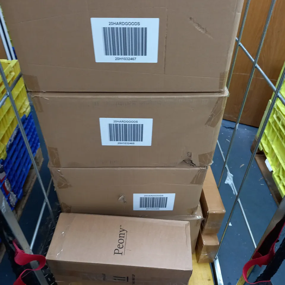 APPROXIMATELY 8 ASSORTED ITEMS TO INCLUDE PEONY FAUX FLOWERS IN JAR, COZEE HOME VELVETSOFT BEDSPREAD, KELLY HOPPEN DECORATIVE STEMS, ETC