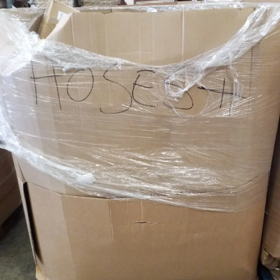 PALLET CONTAINING ASSORTED GARDEN HOSES & INFLATABLES 