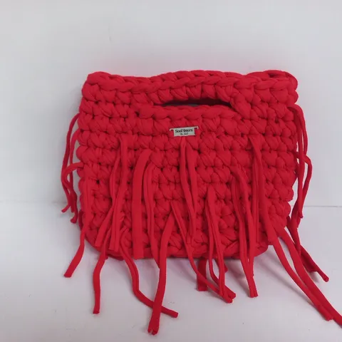 RED KNITTED FRINGE HANDBAG – SOUL SISTERS