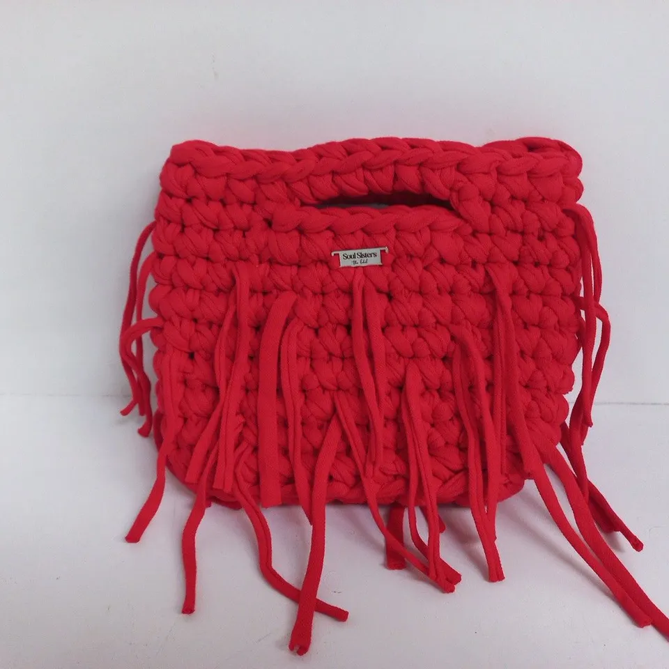 RED KNITTED FRINGE HANDBAG – SOUL SISTERS