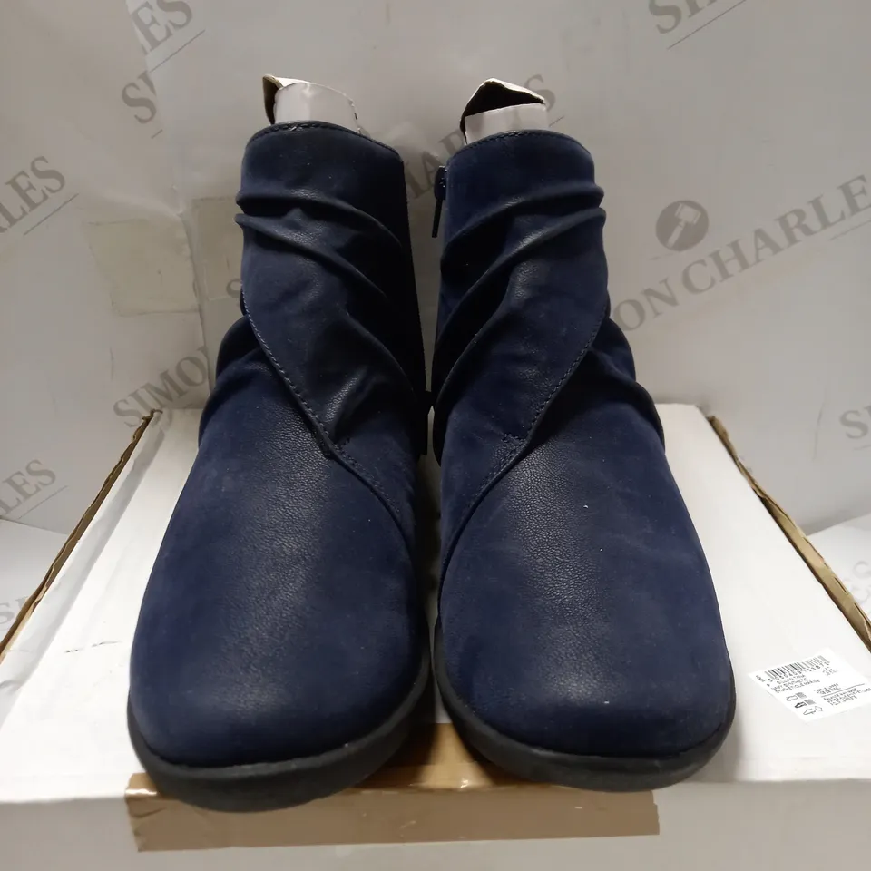 CLARKS SILLIAN TANA NAVY BOOTS - SIZE 6