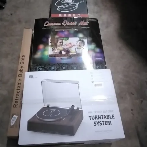 PALLET OF HOUSEHOLD ITEMS TO INCLUDE WOK PAN,CAMERA DANCE MAT,RETRACTABLE BABY GATE,TURNTABLE SYSTEM AND OTHER ASSORTED ITEMS...
