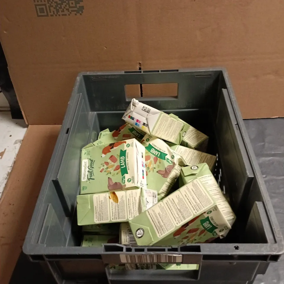 TOTE OF APPROXIMATELY 14 X NATUREDIET FEEL GOOD COMPLETE ADULT DOG WET FOOD 390G