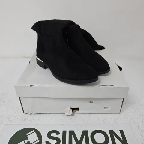 BLACK SUEDE ANKLE BOOTS – 7