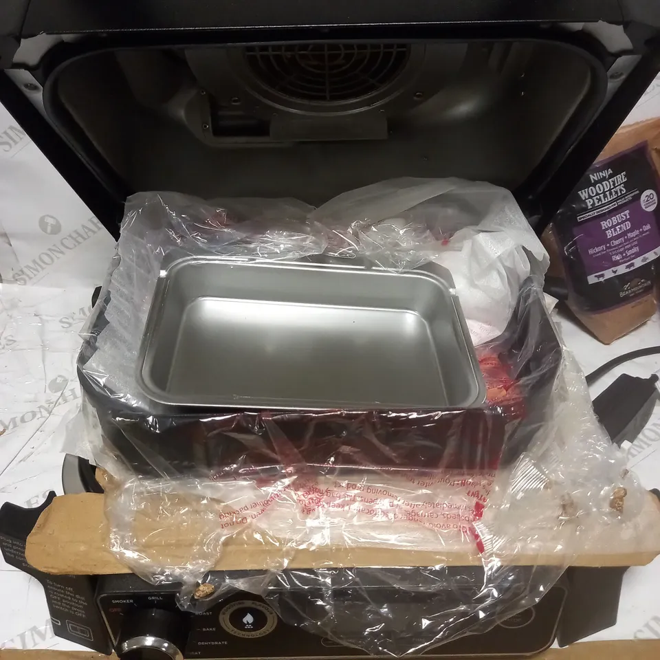BOXED NINJA WOODFIRE ELECTRIC BBQ GRILL & SMOKER WITH AIR FRY FUNCTION OG701UKQ