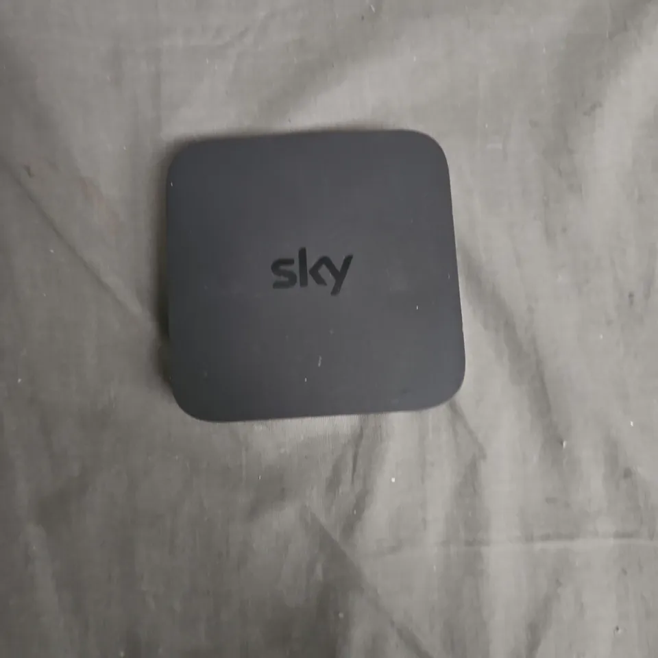 Sky Broadband Router Hub – Black, square with rounded corners 