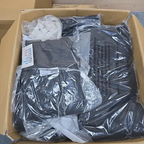APPROXIMATELY 20 ASSORTED CLOTHING ITEMS IN VARIOUS STYLES, SIZES & COLOURS