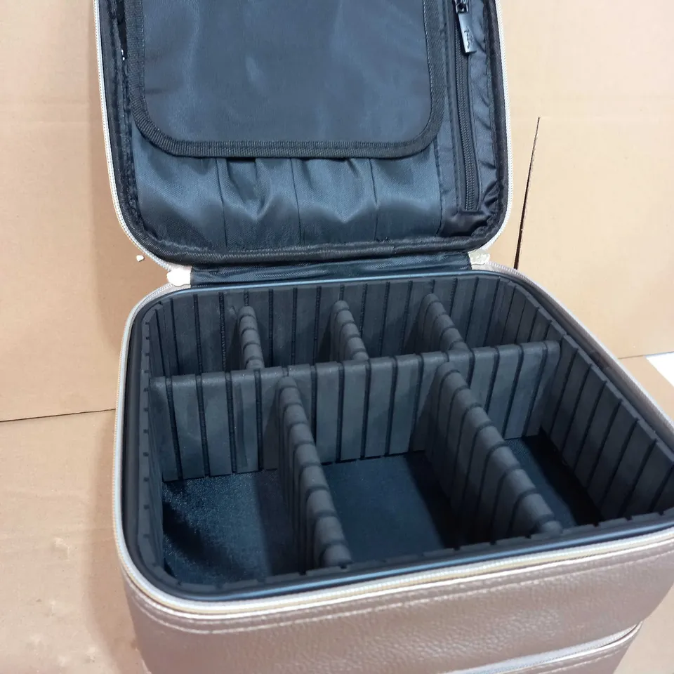 METALLIC MAKE-UP ORGANISER TWO TIER VANITY CASE - GOLD