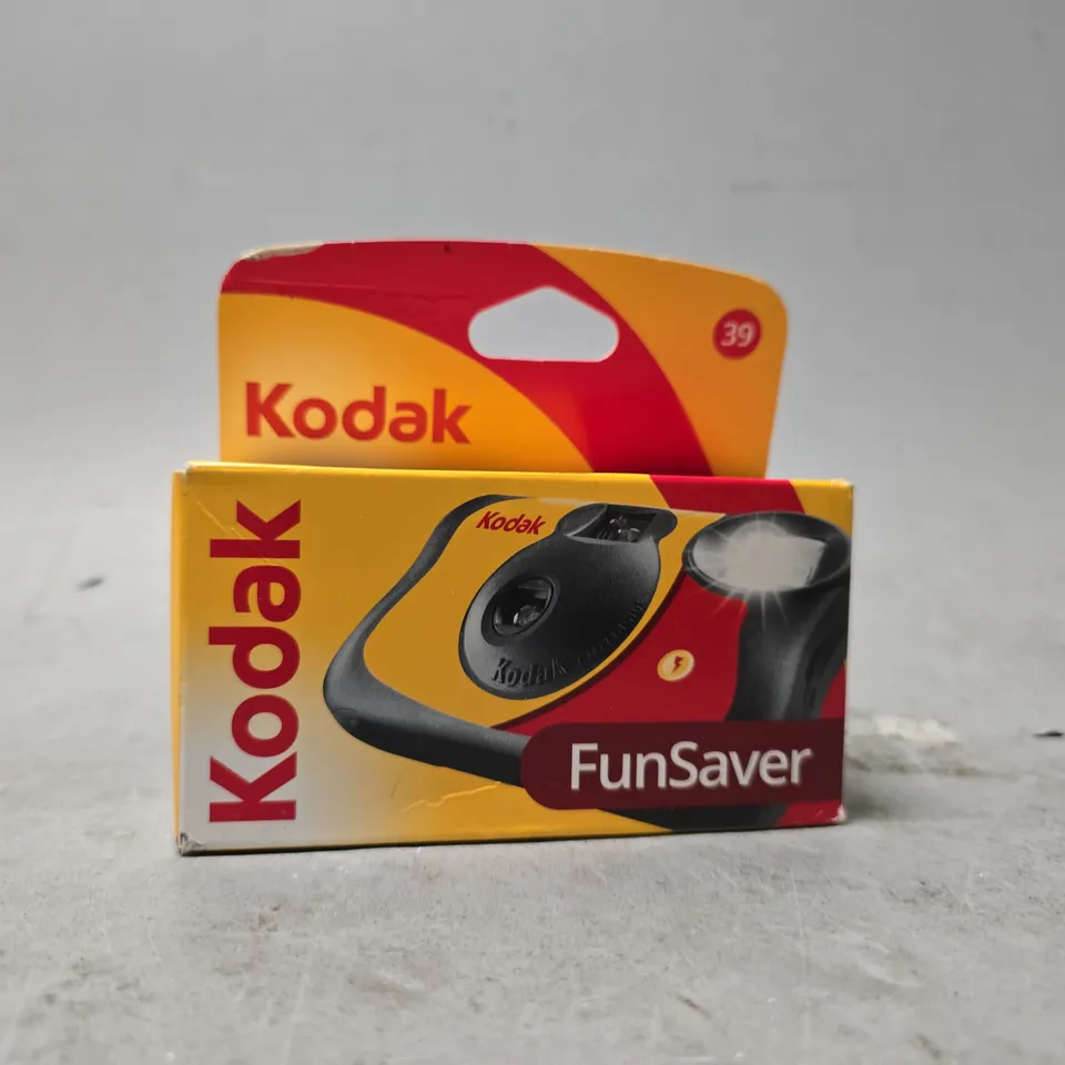SEALED KODAK FUNSAVER DISPOSABLE CAMERA 