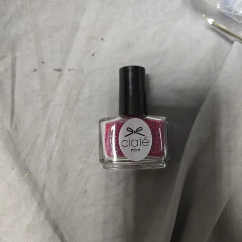 CIATÉ MINI NAIL POLISH – PINK GLITTER