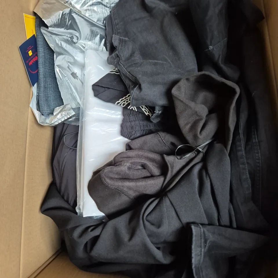 BOX OF APPROXIMATELY 20 ASSORTED CLOTHING ITEMS TO INCLUDE DRESS, SKIRT, TROUSERS, ETC