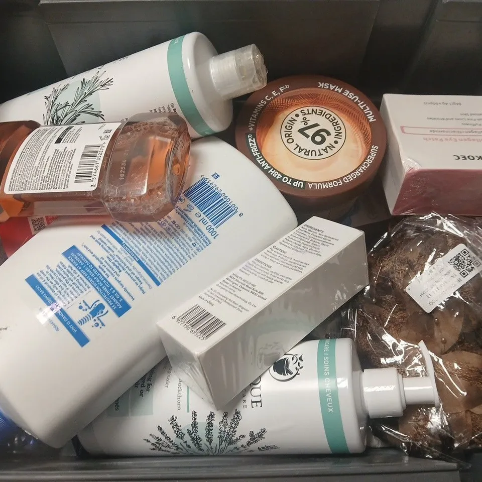 APPROXIMATELY 12 ASSORTED HEALTH & BEAUTY PRODUCTS TO INCLUDE GARNIER COCONUT HAIR FOOD, ODYLIQUE ROSEMARY SHAMPOO, JOEC PDRN COLLAGEN EYE PATCH, ETC - COLLECTION ONLY