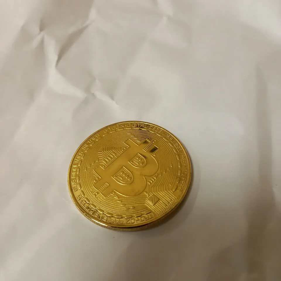 BITCOIN MADE OF METAL COLLECTOR ITEM 
