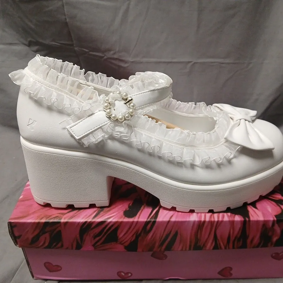 BOXED PAIR OF KOI TIRA RUFFLE MARY JANES PORCELAIN DELIGHTS EDITION IN WHITE SIZE UK 11