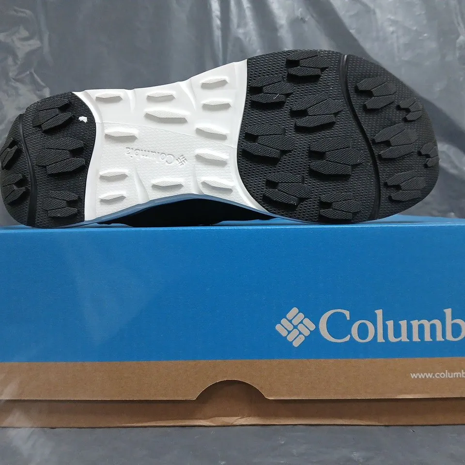 BOXED PAIR OF COLUMBIA MEN'S DRAINMAKER XTR TRAINERS IN TEAL SIZE UK 11