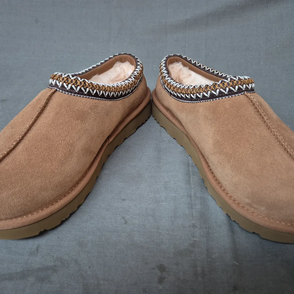 BOXED PAIR OF UGG TASMAN SHOES IN TAN SUEDE UK SIZE 5