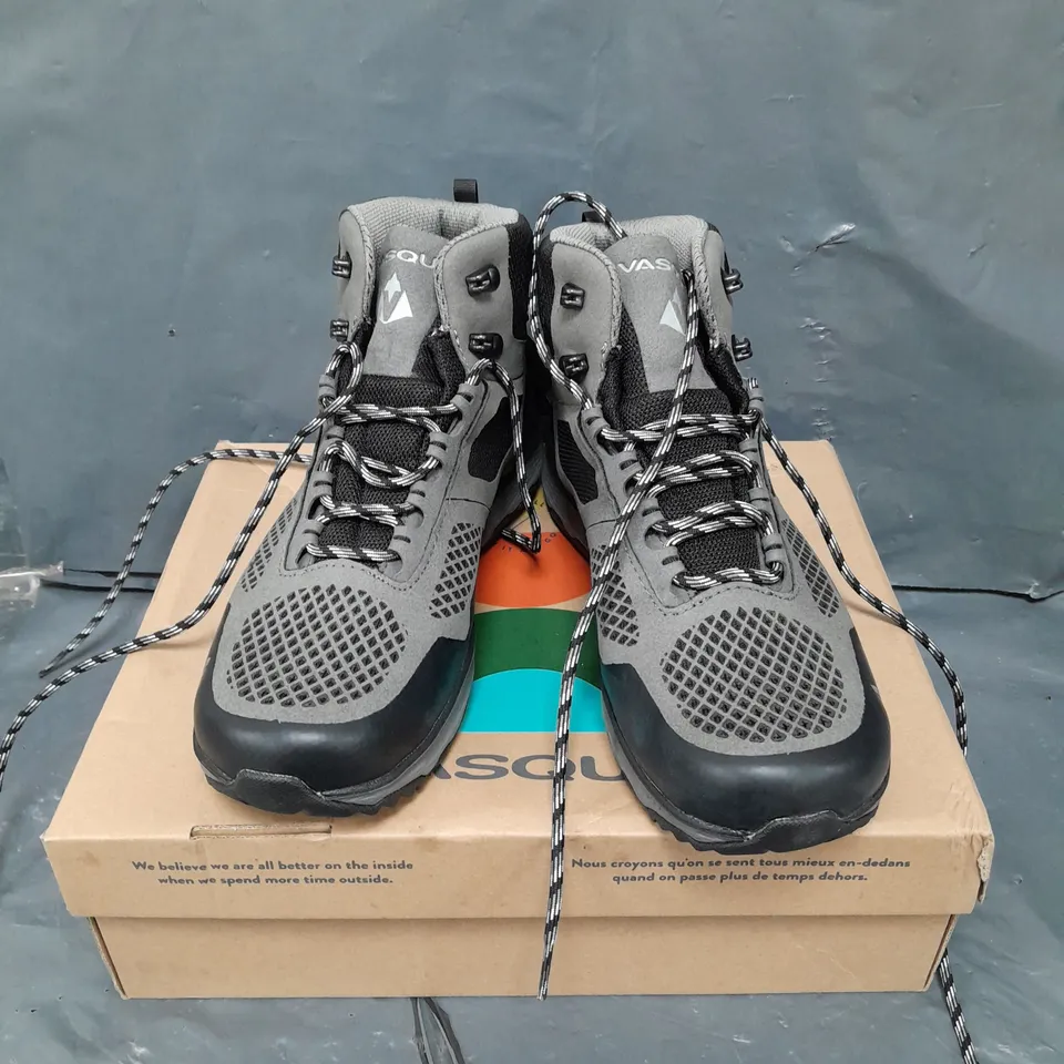 BOXED PAIR OF VASQUE BREEZE LT GTX TRAINERS - 8