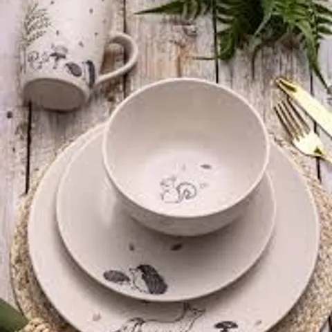 BOXED PRICE & KENSINGTON WOODLAND DINNER PLATES (SET OF 4)