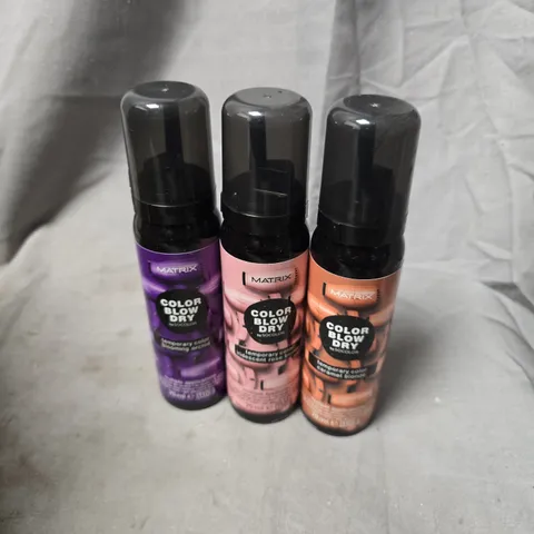 APPROXIMATELY 20 ASSORTED MATRIX BLOW DRY SPRAYS TO INCLUDE ROSE BLONDE, BLOOMING ORCHID, CARAMEL BLONDE, ETC - COLLECTION ONLY