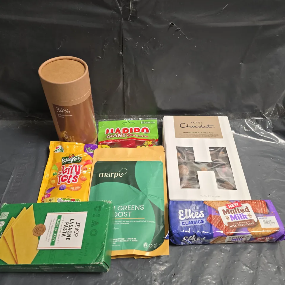 APPROXIMATELY 10 ASSORTED FOOD ITEMS TO INCLUDE - HOTEL CHOCOLAT, BISCUITS AND SWEETS