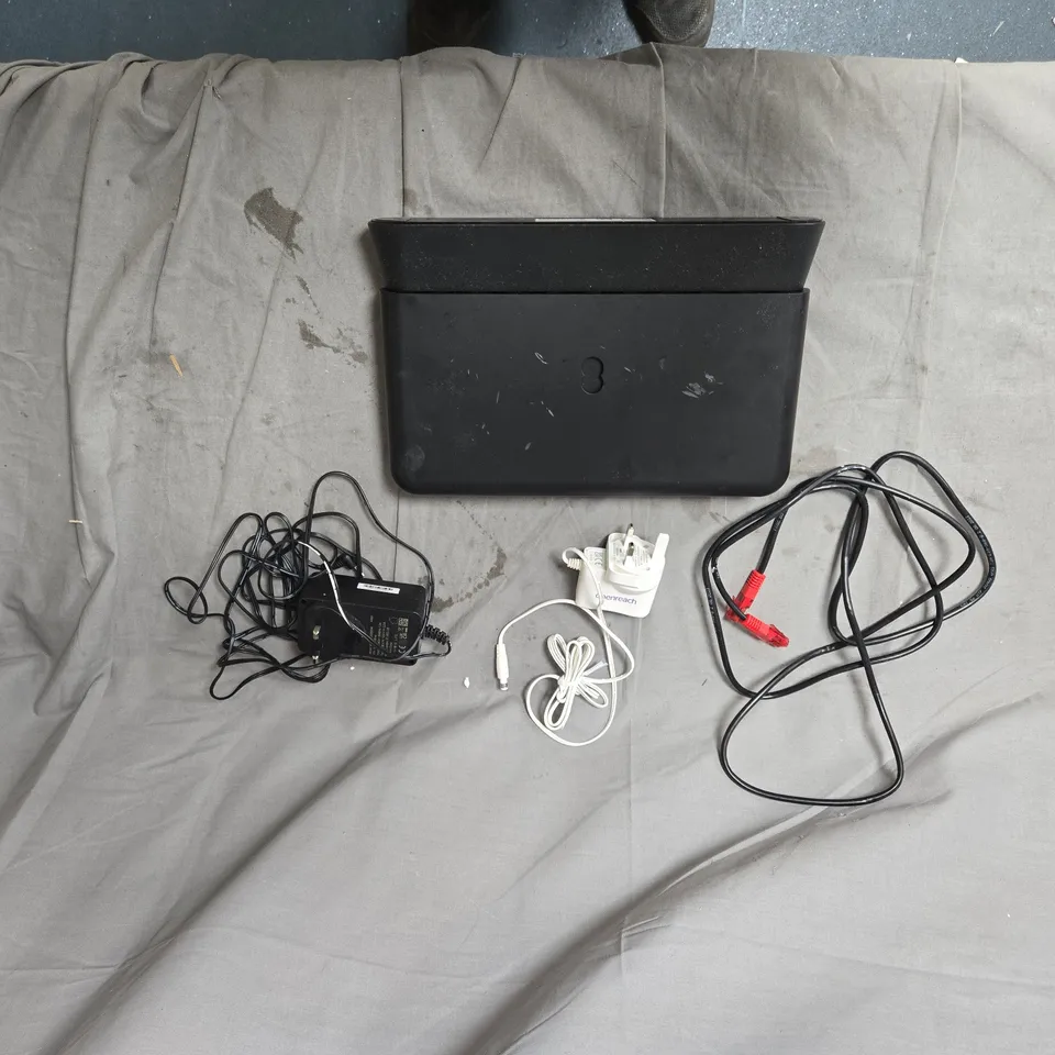 WI-FI ROUTER WITH POWER ADAPTER AND CABLES (HOME NETWORKING & CONNECTIVITY)