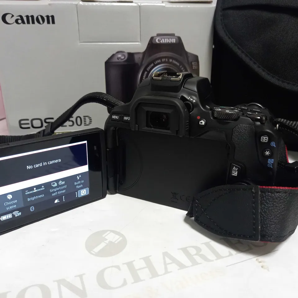 CANON EOS 250D SLR ESSENTIAL TRAVEL CAMERA KIT RRP £699.99