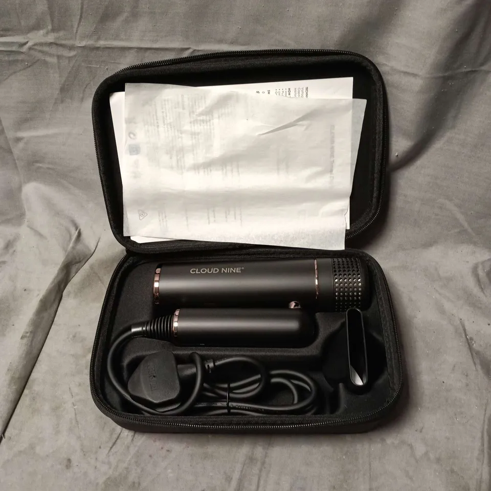 CLOUD NINE HAIR STYLING WAND SET – CASE WITH ATTACHMENTS