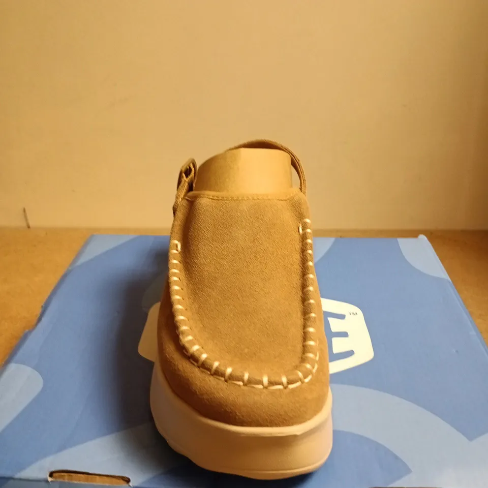 BOXED PAIR OF HEY DUDE DELRAY CLOG SUEDE – TAN, WOMEN'S UK4 (US6, EU37)