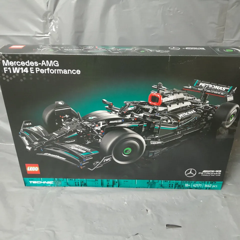 BOXED MERCEDES AMG F1 W14 E PERFORMANCE - 42171 RRP £189.99