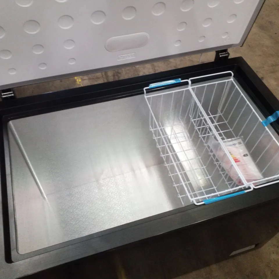 RUSSELL HOBBS RH300CF201B CHEST FREEZER - BLACK