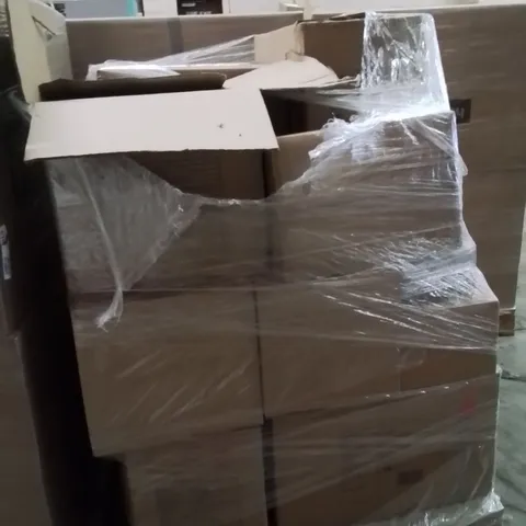 PALLET CONTAINING A LARGE QUANTITY OF ASSORTED CHRISTMAS DECORATIONS AND PRODUCTS TO INCLUDE;LED WOODEN TREE,VELVET STOCKING,TOPPERS