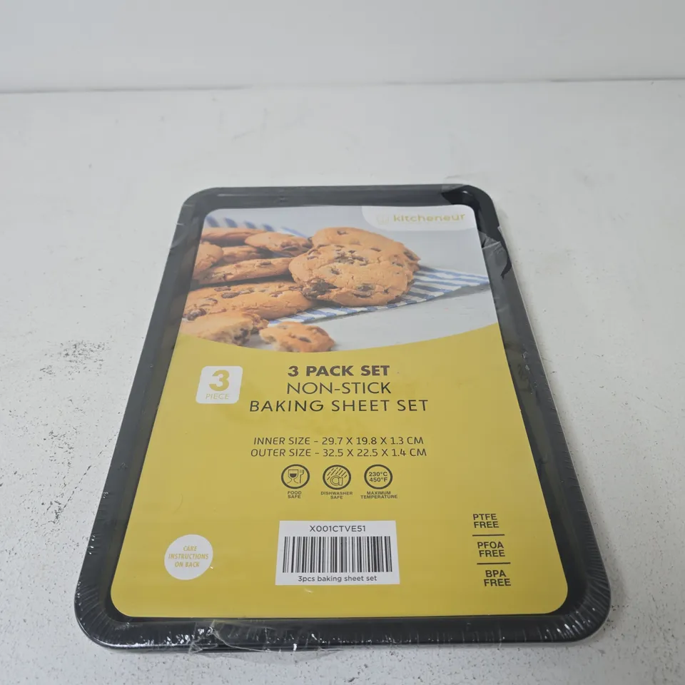 3-PIECE NON-STICK BAKING SHEET SET