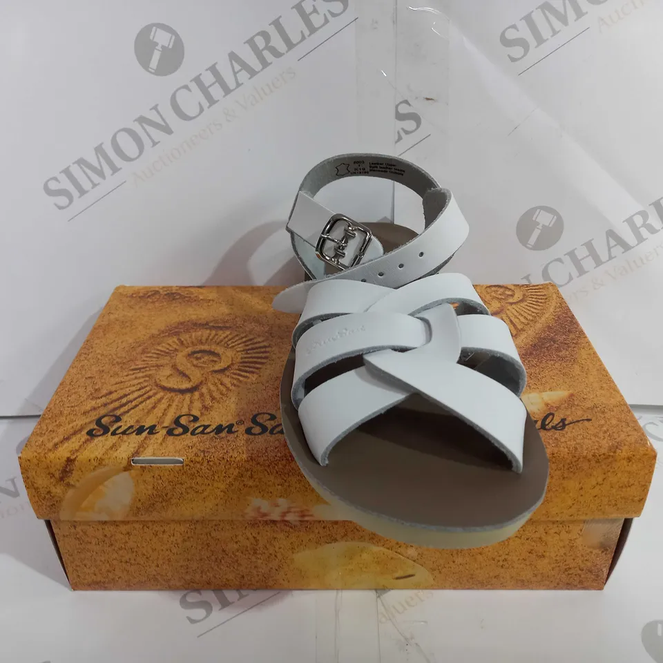 BOXED SUN SAN SALT WATER SANDALS SWIMMER WHITE - UK 13
