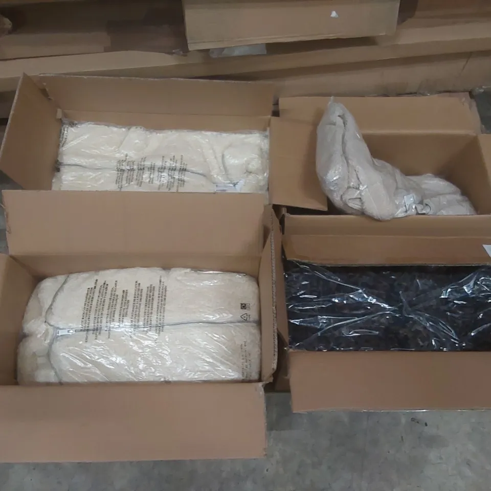PALLET CONTAINING APPROXIMATELY 130x BRAND NEW ASSORTED DESIGNER CLOTHING ITEMS INCLUDING: SIMPLY BE JACKETS ECT