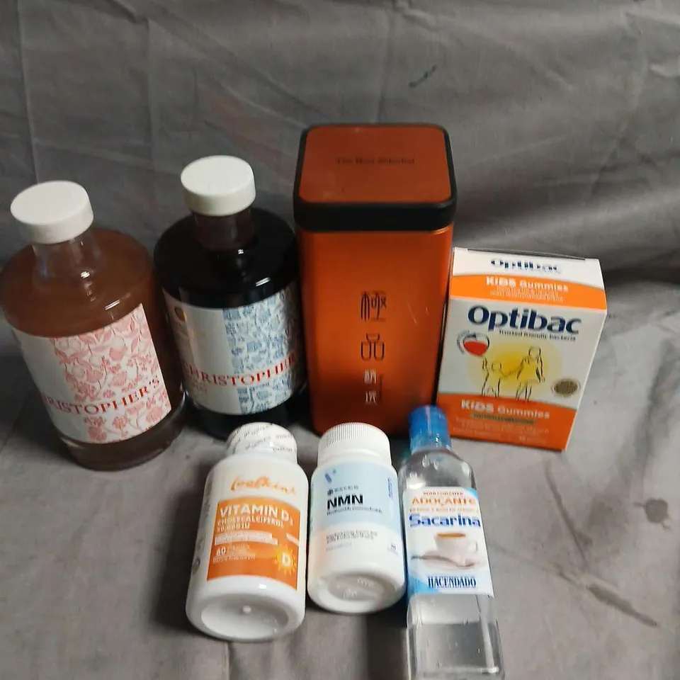 APPROXIMATELY 10 ASSORTED FOOD/DRINK PRODUCTS TO INCLUDE OPTIBAC GUMMIES, CHRISTOPHER'S CORDIAL, ALMOND SYRUP ETC  