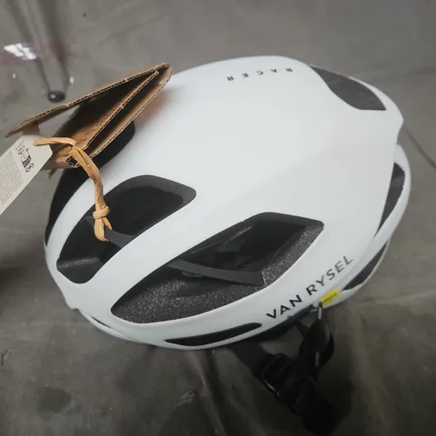 VAN RYSEL CYCLING HELMET – WHITE