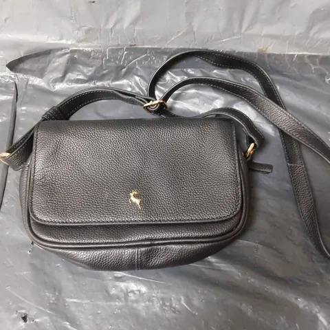 ASHWOOD LEATHER FLAPOVER CAMERA BAG - BLACK
