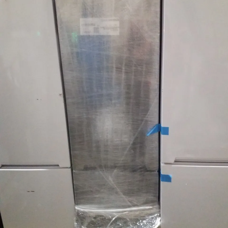 WRAPPED RUSSELL HOBBS RH180FF541E1S 180CM 70/30 FRIDGE FREEZER - SILVER