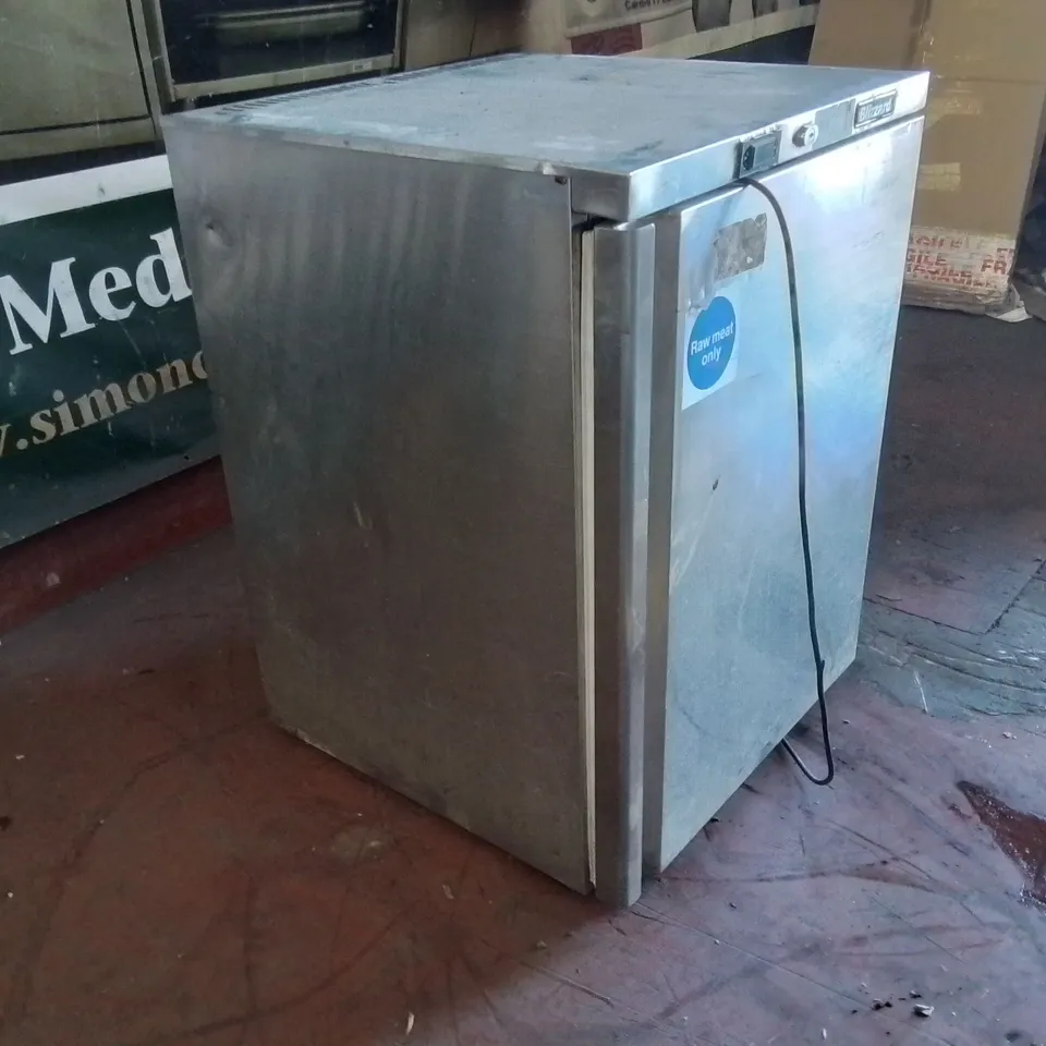 BLIZZARD COMMERCIAL SINGLE HINGED DOOR UNDER COUNTER REFRIGERATOR - BZ-UCR140