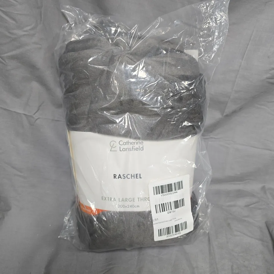 CATHERINE LANSFIELD RASCHEL EXTRA LARGE THROW – GREY 200X240 CM