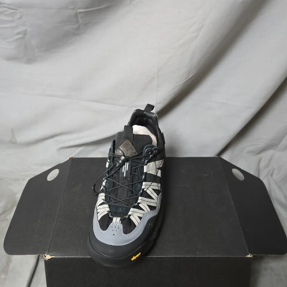 FLOWER MOUNTAIN TRAIL SHOES – SUEDE & NYLON, BLACK/GRAY, UK 7 (EU 41)