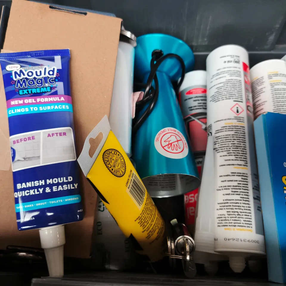 APPROXIMATELY 15 ASSORTED HOUSEHOLD PRODUCTS 