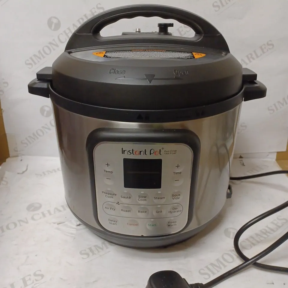 INSTANT POT DUO CRISP AIR FRYER MULTICOOKER