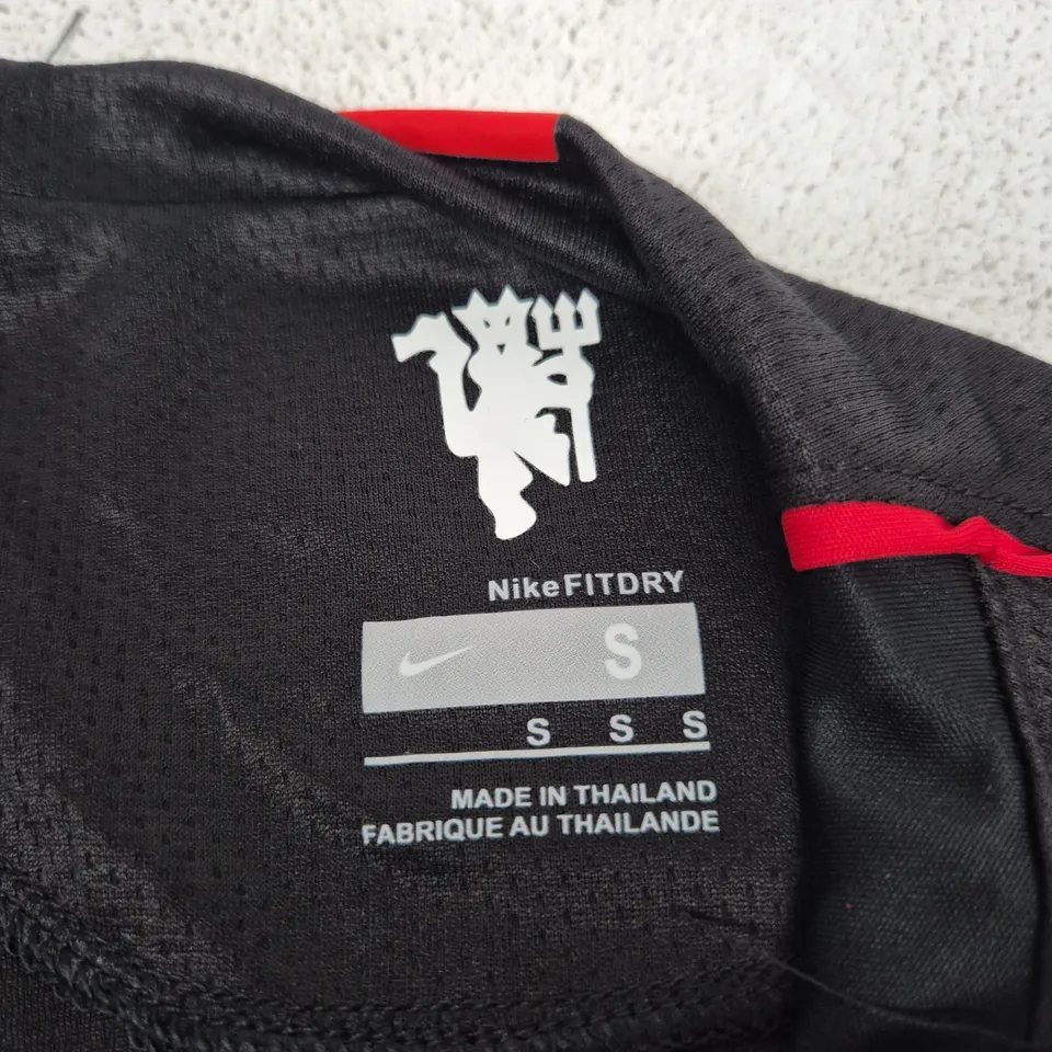 MANCHESTER UNITED FOOTBALL SHIRT RONALDO 7 – NIKE FITDRY, UK SMALL