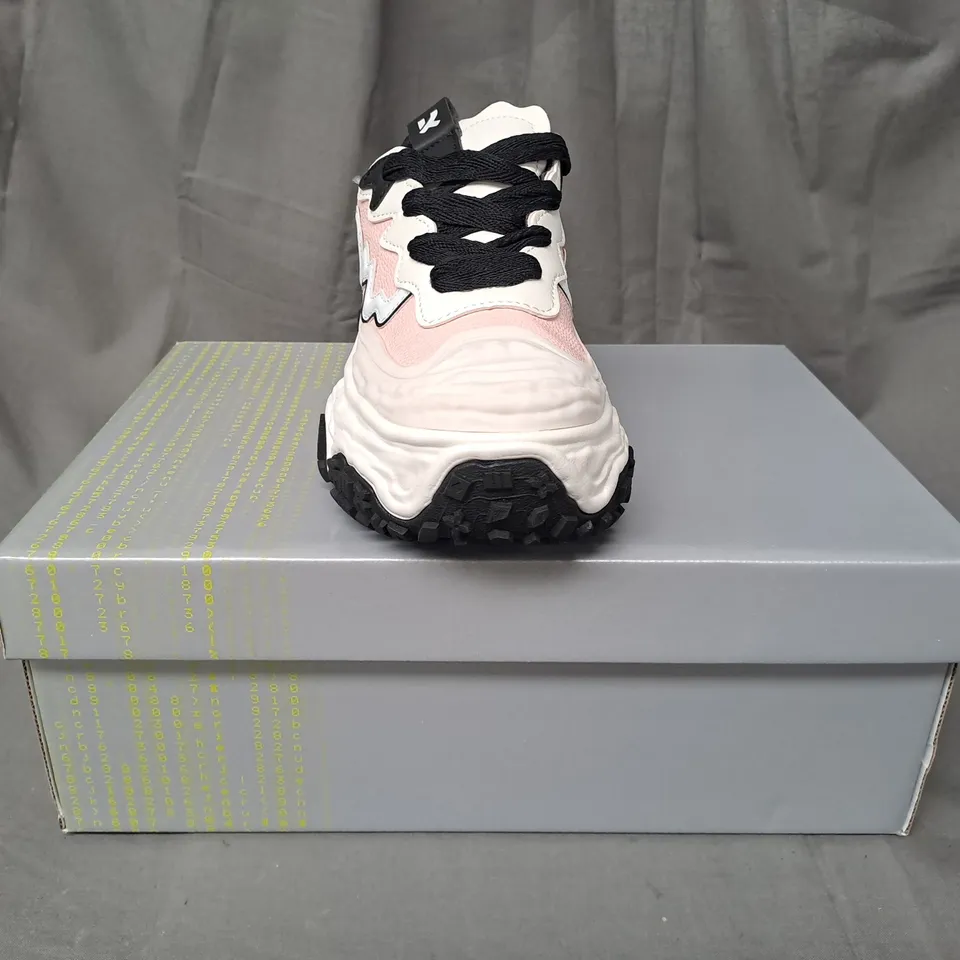 BOXED PAIR OF KOI VEGAN LAYER CAKE CHUNKY TRAINERS IN WHITE UK SIZE 3