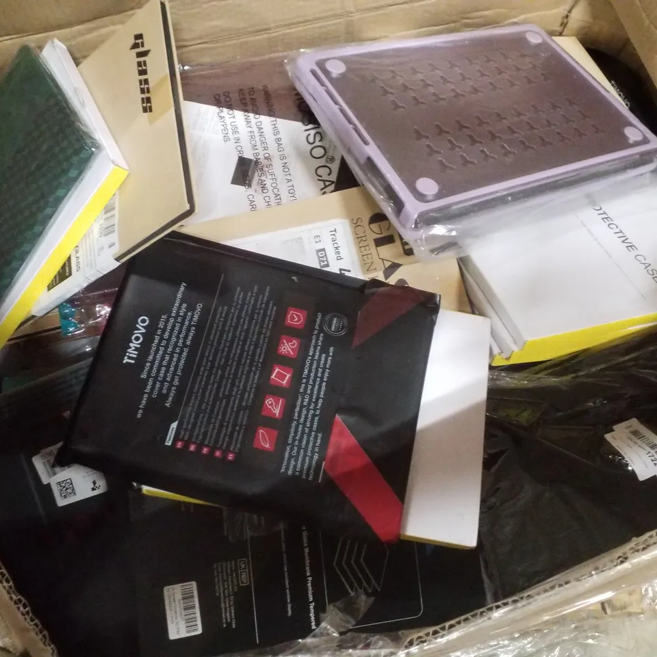 PALLET CONTAINING ASSORTED TABLET & PHONE CASES