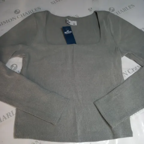 HOLLISTER LONG SLEEVED SHIRT SIZE L