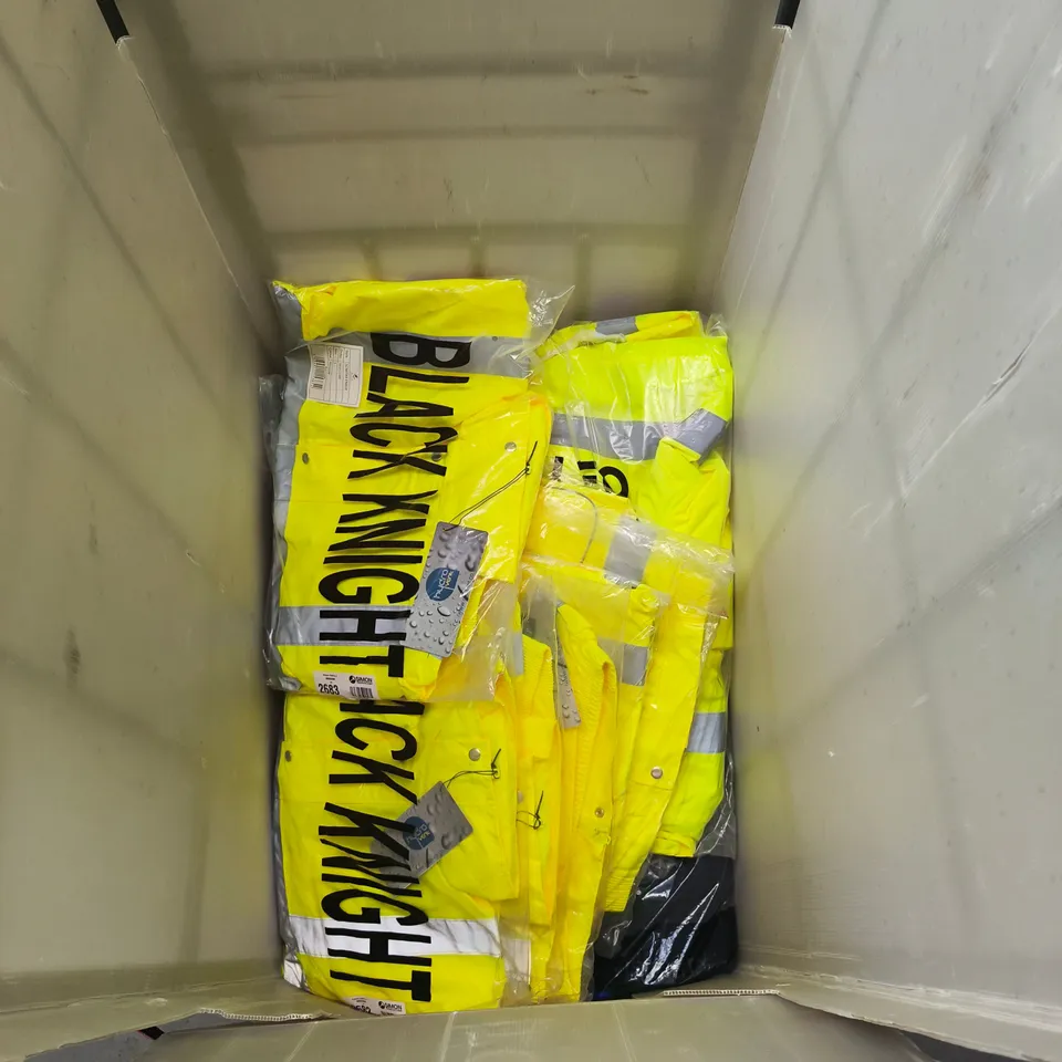 APPROXIMATELY 15 ASSORTED ITEMS TO INCLUDE HIGH VISIBILITY GARMENTS, FILTER COVER.